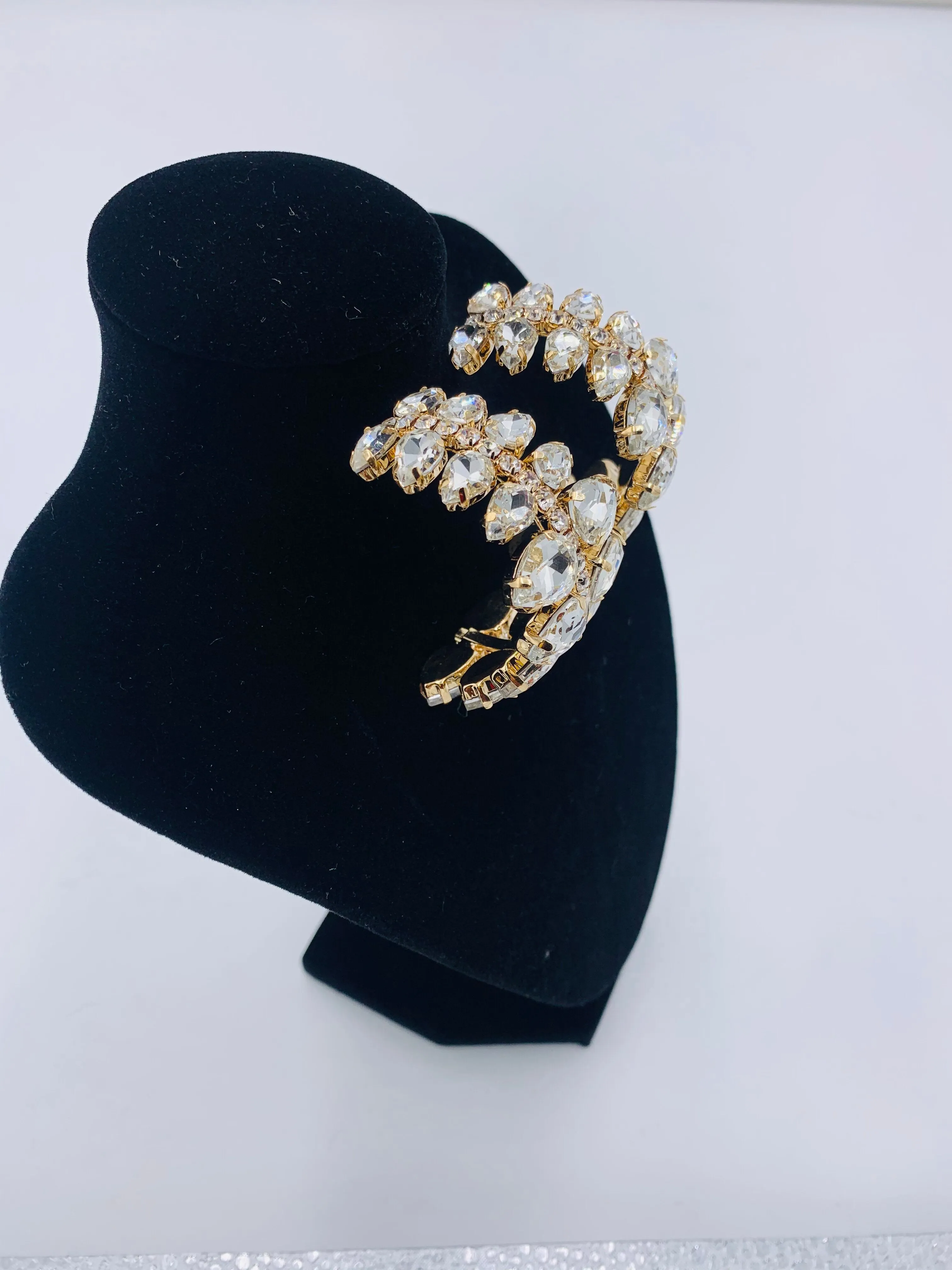 BRILLIANT GOLD TEARDROP HOOPS