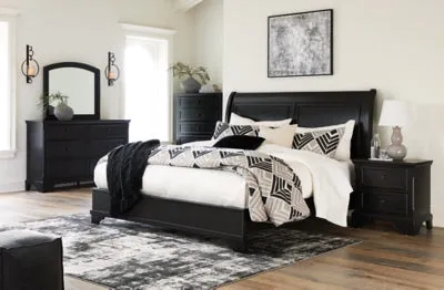 Chylanta King Sleigh Bed with Mirrored Dresser, Chest and 2 Nightstands