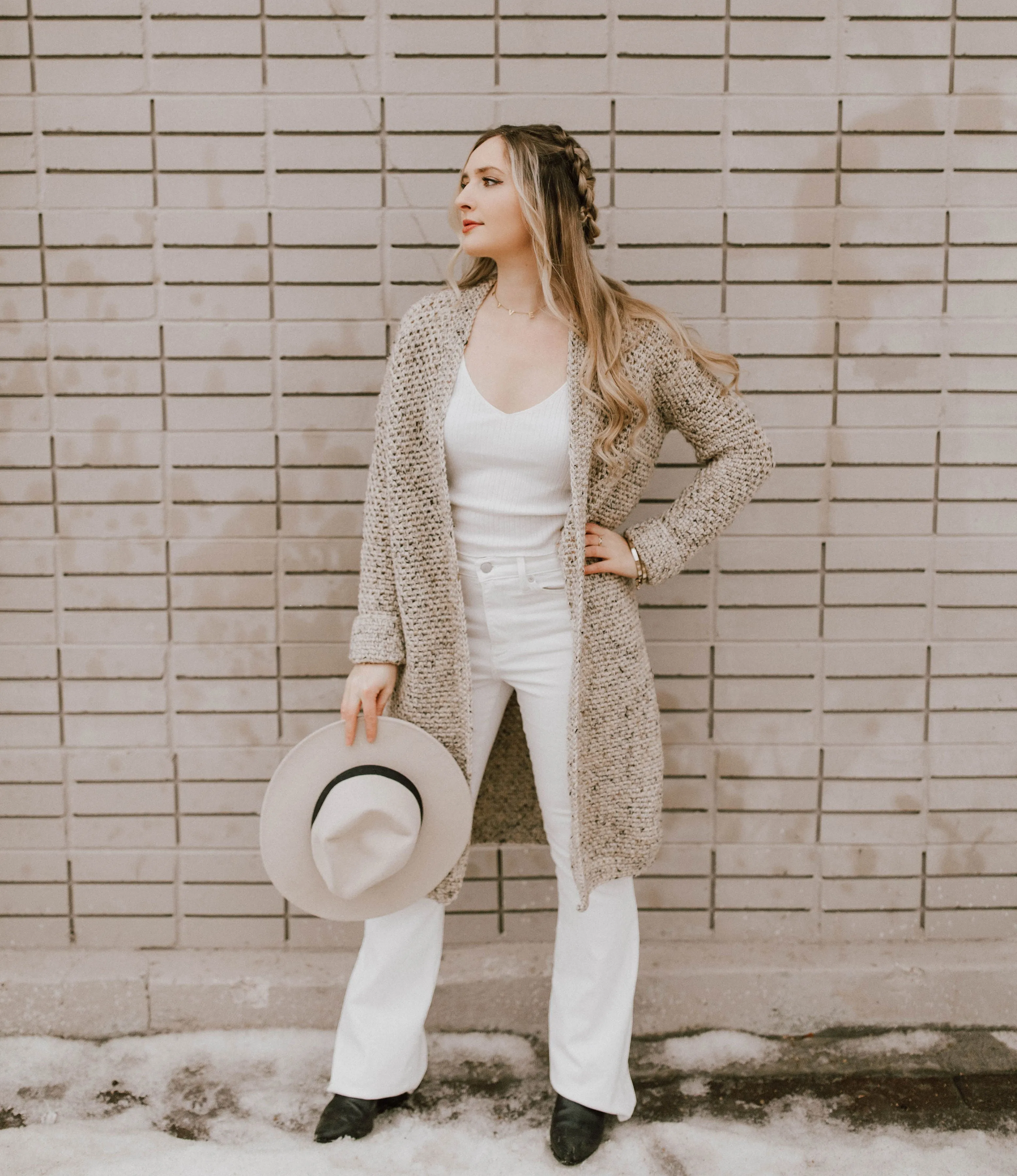 Modern Crochet Sweaters: 20 Chic Designs For Everyday Wear (Signed Copy)
